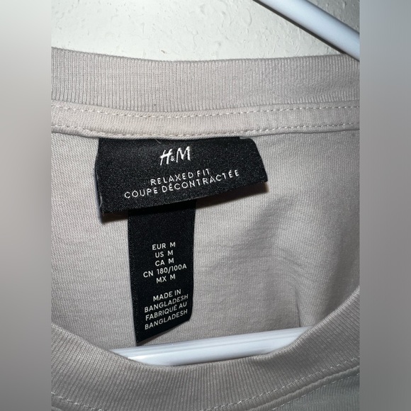 H&M Rose T-Shirt - Picture 3 of 3